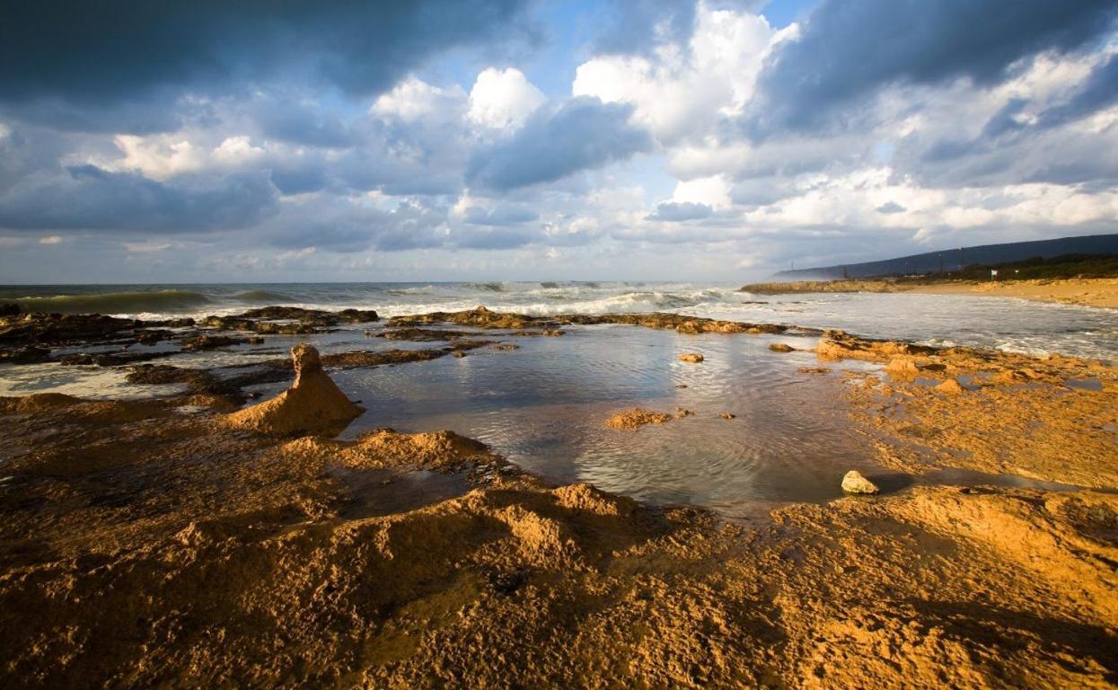 Appartamento Achziv Sea & Sun Gesher HaZiv Esterno foto