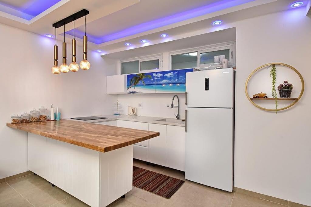 Appartamento Achziv Sea & Sun Gesher HaZiv Esterno foto