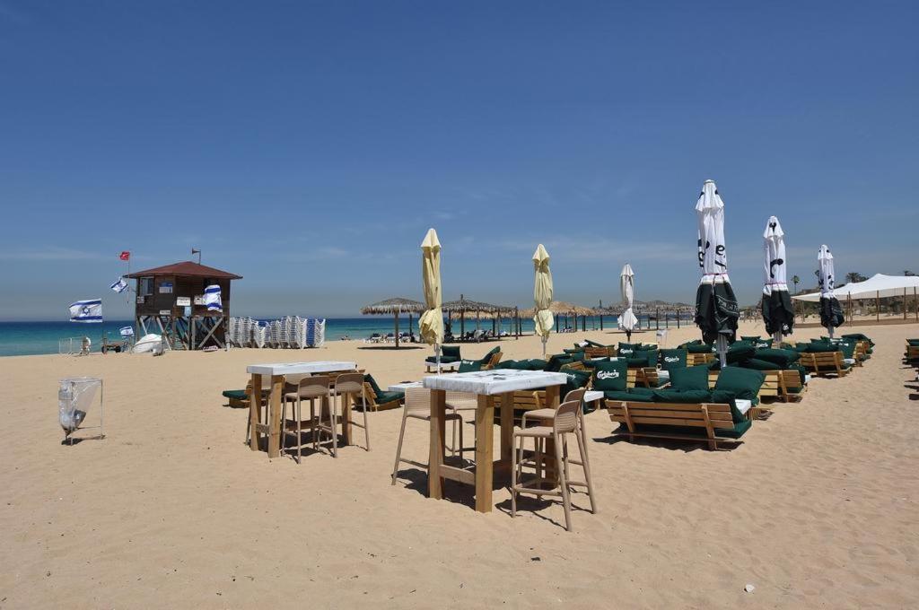 Appartamento Achziv Sea & Sun Gesher HaZiv Esterno foto